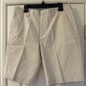 Mens J Crew Rivington off white khaki shorts in Excellent condition